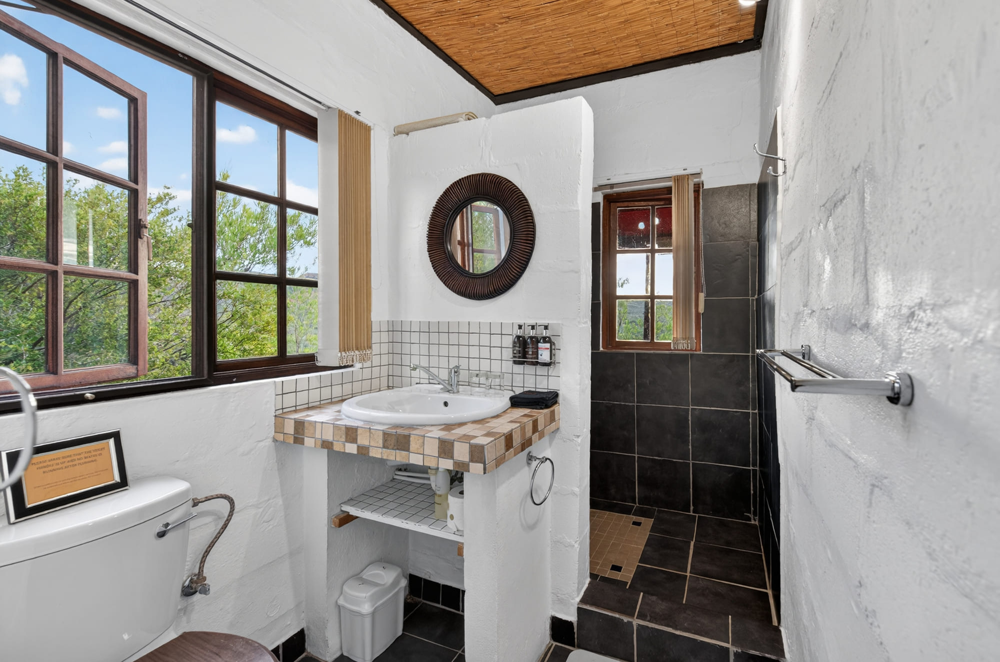 Nguni Chalet Bathroom L