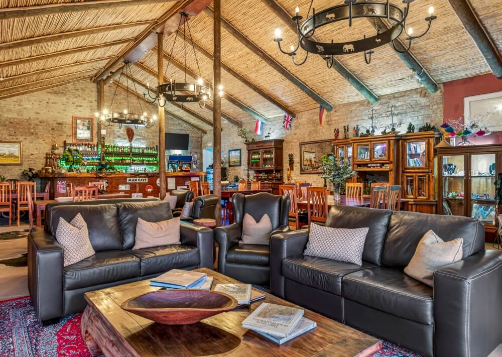 zwartberg view mountain lodge interior